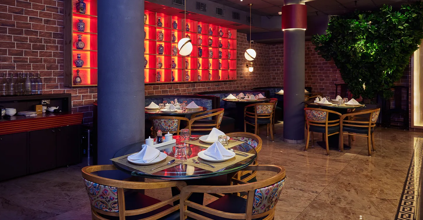 china_gate_juhu_ambience_seating4